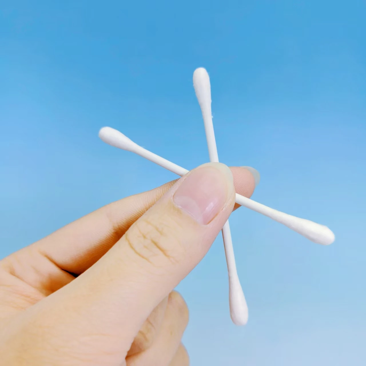 600 قطعة/800 قطعة من أعواد القطن بنمط موضوع كرة القدم، أنبوب أبيض، أعواد قطنية مزدوجة الأطراف #4