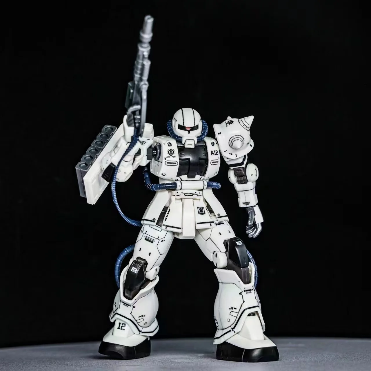 

Zaku белый Дьявол Цвет Hggto мобильный костюм Hg 1/144 сборка игрушка Аниме фигурки экшн подвижная модель искусственные подарки