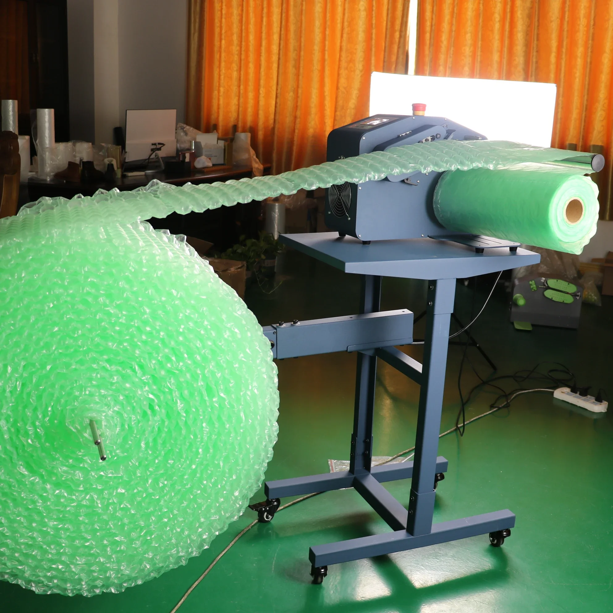 ISO9001 Certified Air Cushion filling Machine Winder, Extend Wrapped Bubble Diameter Can Reach 1 Meter