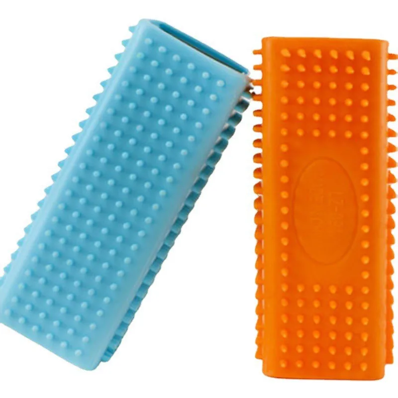 Efficient Pet Hair Removal, Reusable Fur Scraper Lint Brush, Pet Fur Cleaning Tool for Cats, Dogs, Sofas, Carpets & Beds view 4