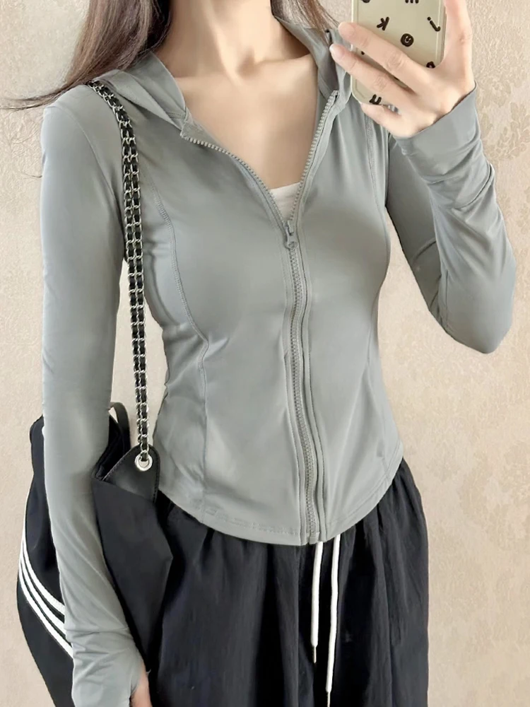 

Женская летняя облегающая спортивная одежда для йоги из ледяного шелка, верхняя одежда с защитой от УФ-излучения, быстросохнущий облегающий топ с капюшоном