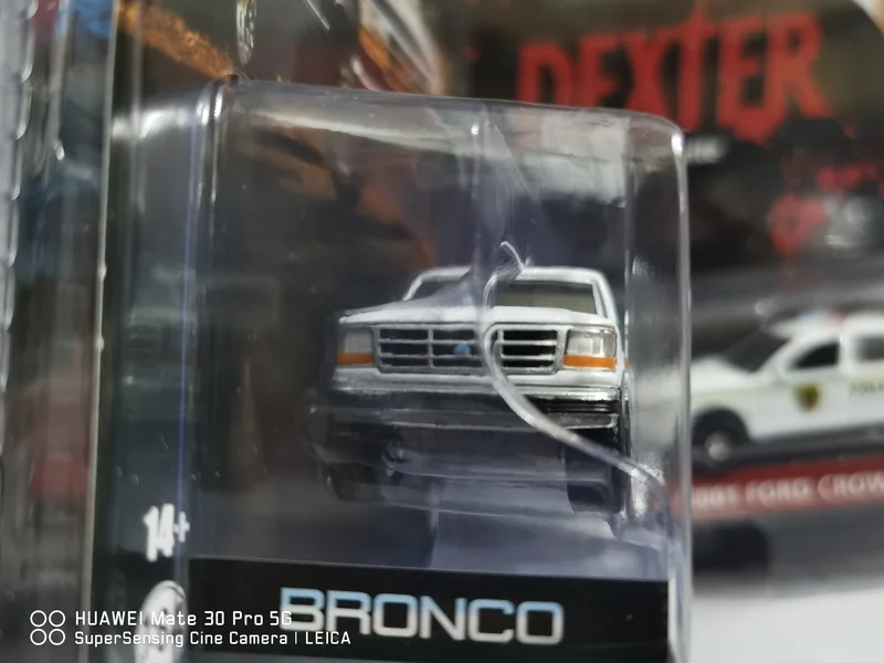 GREENLIGHT 1:64 1993 Ford Bronco XLT  Collection die cast alloy car model decoration gift