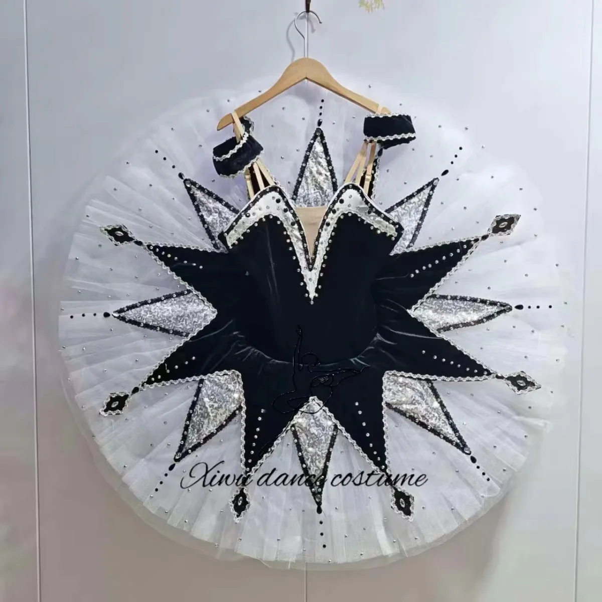 Customized black million clown variation ballet performance costume