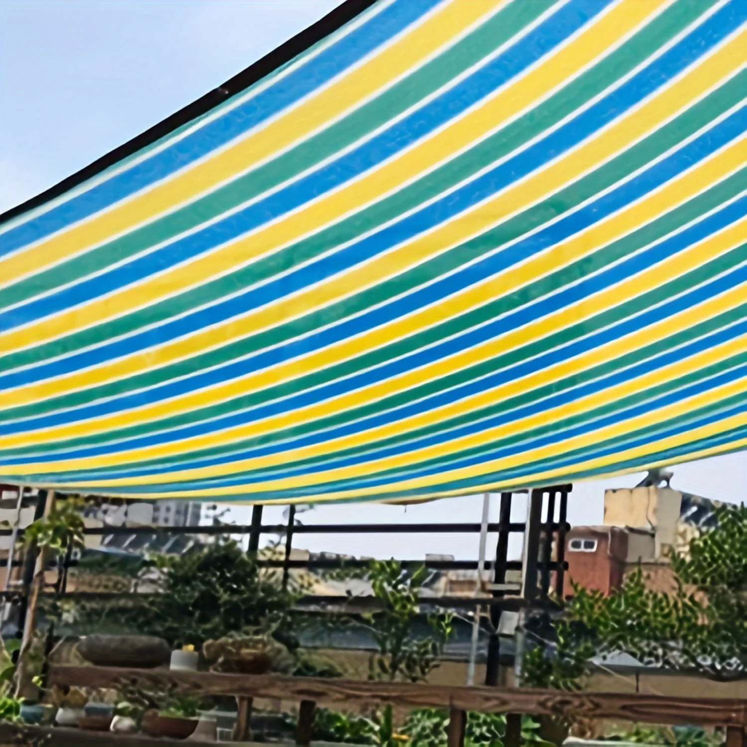 Outdoor shade net, shade net, plant shade net, copper‑grommet high‑density polyethylene with UV‑protection and shading rate, suitable for patios, gardens, greenhouses and lawns.