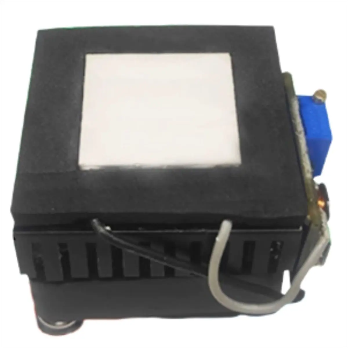 & L72A  -01 5V Thermoelectric Cooler Peltier Elemente Module 40x40MM 5V Semiconductor Refrigeration Chip Easy to DIY/Assemble