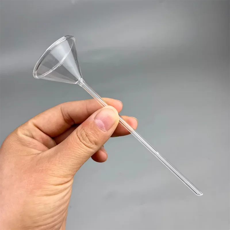 Triangular funnel 30mm glass funnel ultra-thin neck outer diameter 4mm inner diameter 2mm micro high temperature resistant funne