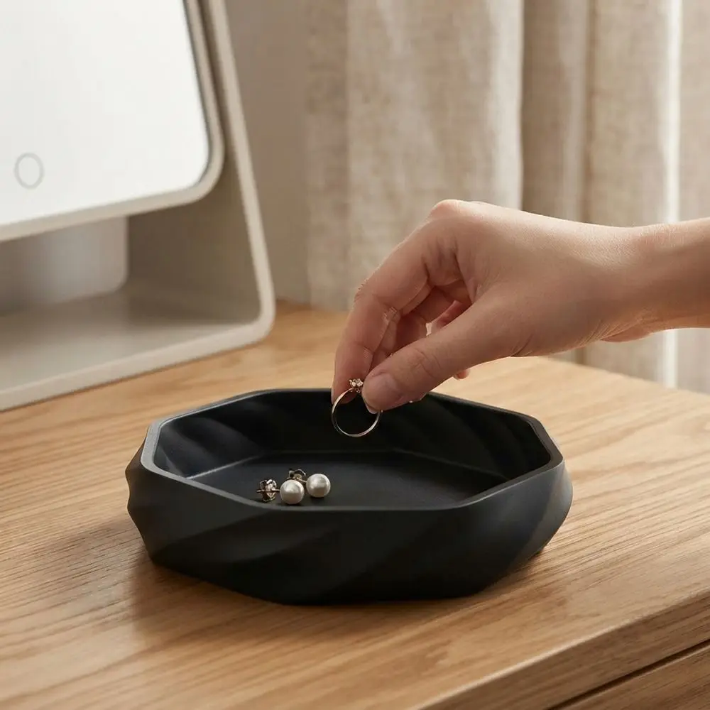 Multi-functional 3D Printed Smooth Swirl Storage Tray Simple Matte Small Item Holder Plastic Jewelry Dish for Entryway
