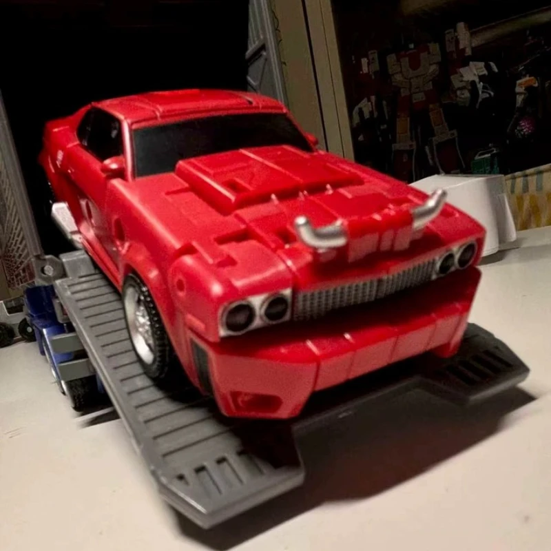 Transformation Toys Cliffjumper Age of The Primes Deluxe Class Autobot Deformation Robot Model Action Figure Boy Gift in Stock