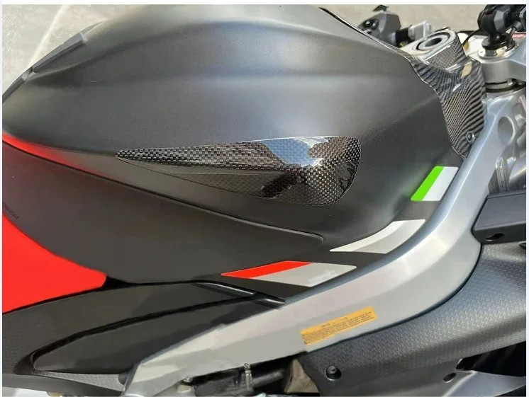 Carbon Fiber Fuel Tank Cover Protection For April RS660 2021-2023 Fuel Tank Corner Trim Cover Motos Accesories