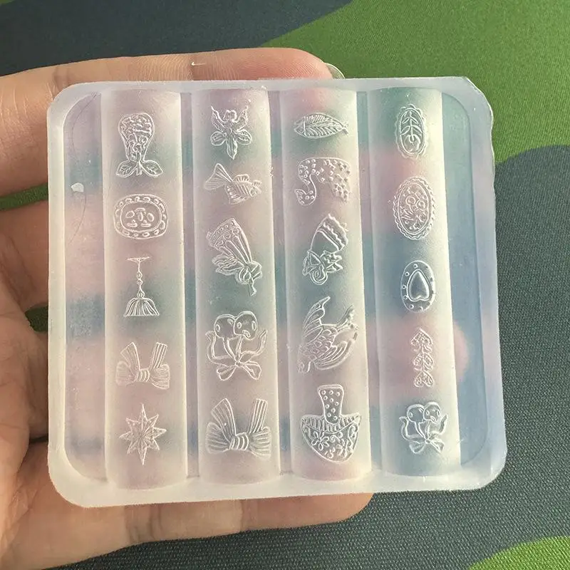 Transparente Silikonharzformen mit niedlichen Meereslebewesen-Mustern für DIY-Schmuck-, Nagelkunst- und Bastelprojekte – Detail 5