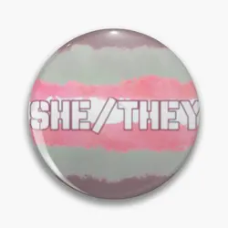 Demi Girl Pride Zachte Knop Pin Leuke Metalen Mode Kleding Vrouwen Sieraden Revers Pin Decor Minnaar Gift Broche Hoed Grappige Kraag