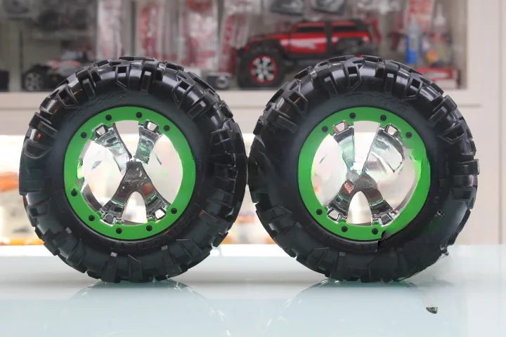 FOR Summit 1:10 Finished Bigfoot Tires (4 Pack)