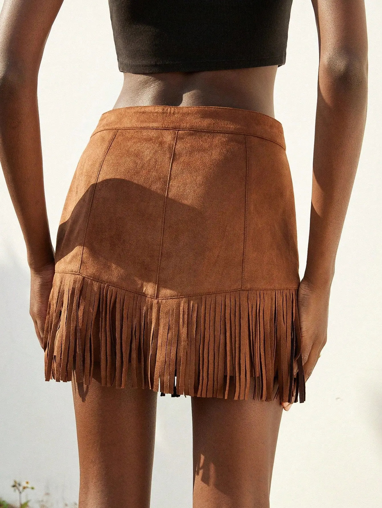Women Faux Suede Fringe Mini Skirt Gold Stud Decor High Waist Western Style Short Skirt for Party Festival