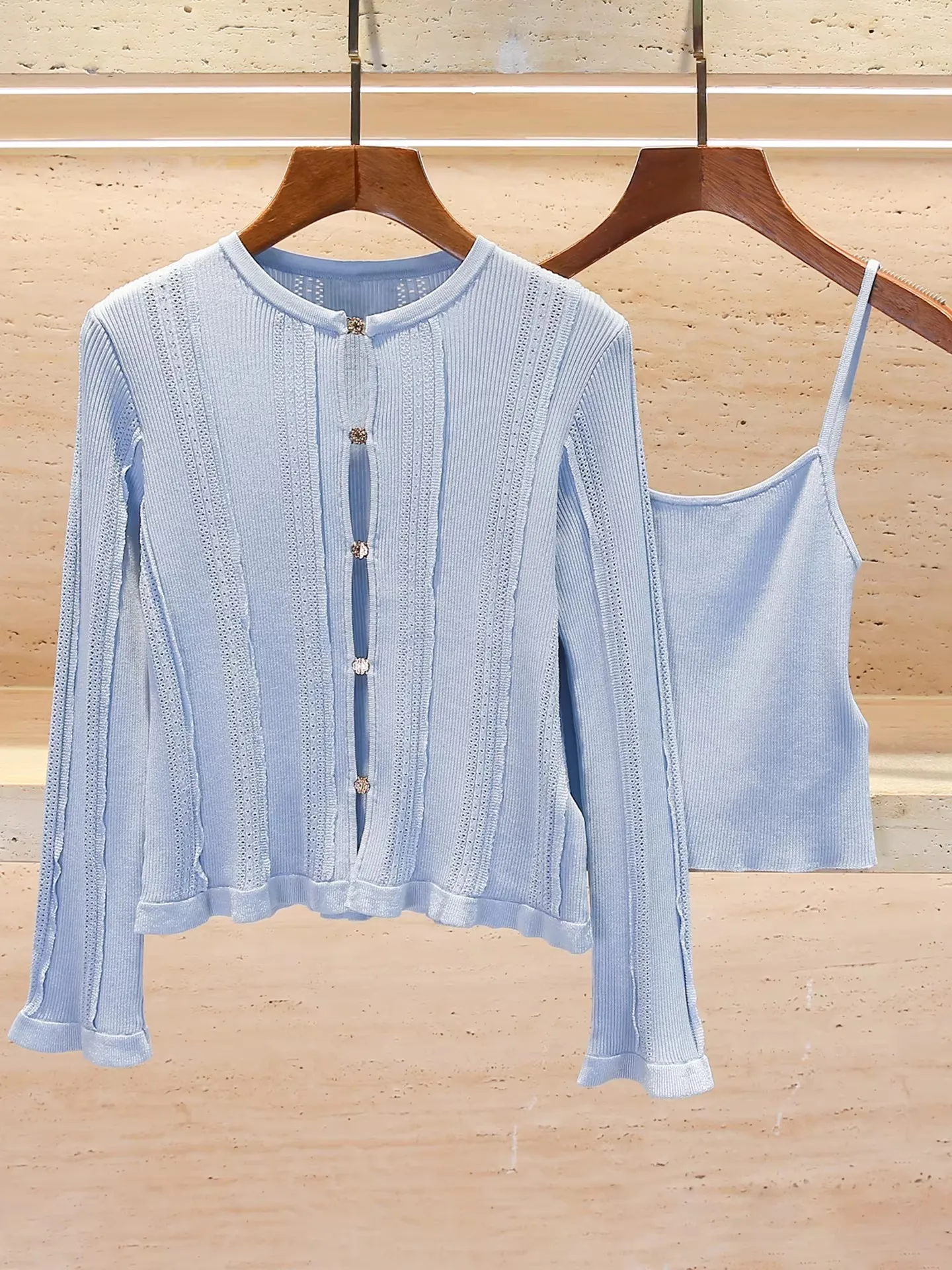 Conjunto de Dos Piezas para Mujer, Suéter Calado Azul o Negro, Primavera 2026, Nuevo Cárdigan Ajustado con Cuello Redondo o Top Corto