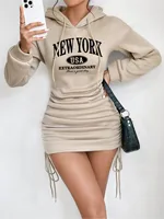 Robe élégante à capuche et bretelles pour femme, à manches longues, imprimé lettres, couleur unie, avec jupe à taille élastique, longueur mini-jupe 1