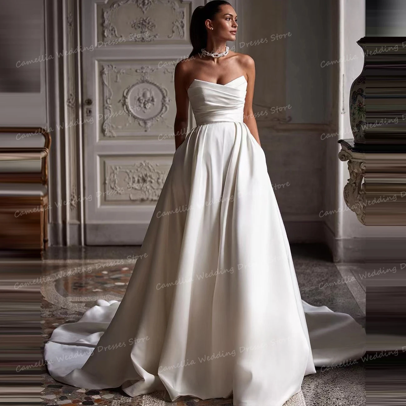 Abiti da sposa in raso con pieghe formali di lusso per le donne eleganti Sexy A Line senza maniche Backless Sweetheart abiti da sposa Sweep Train