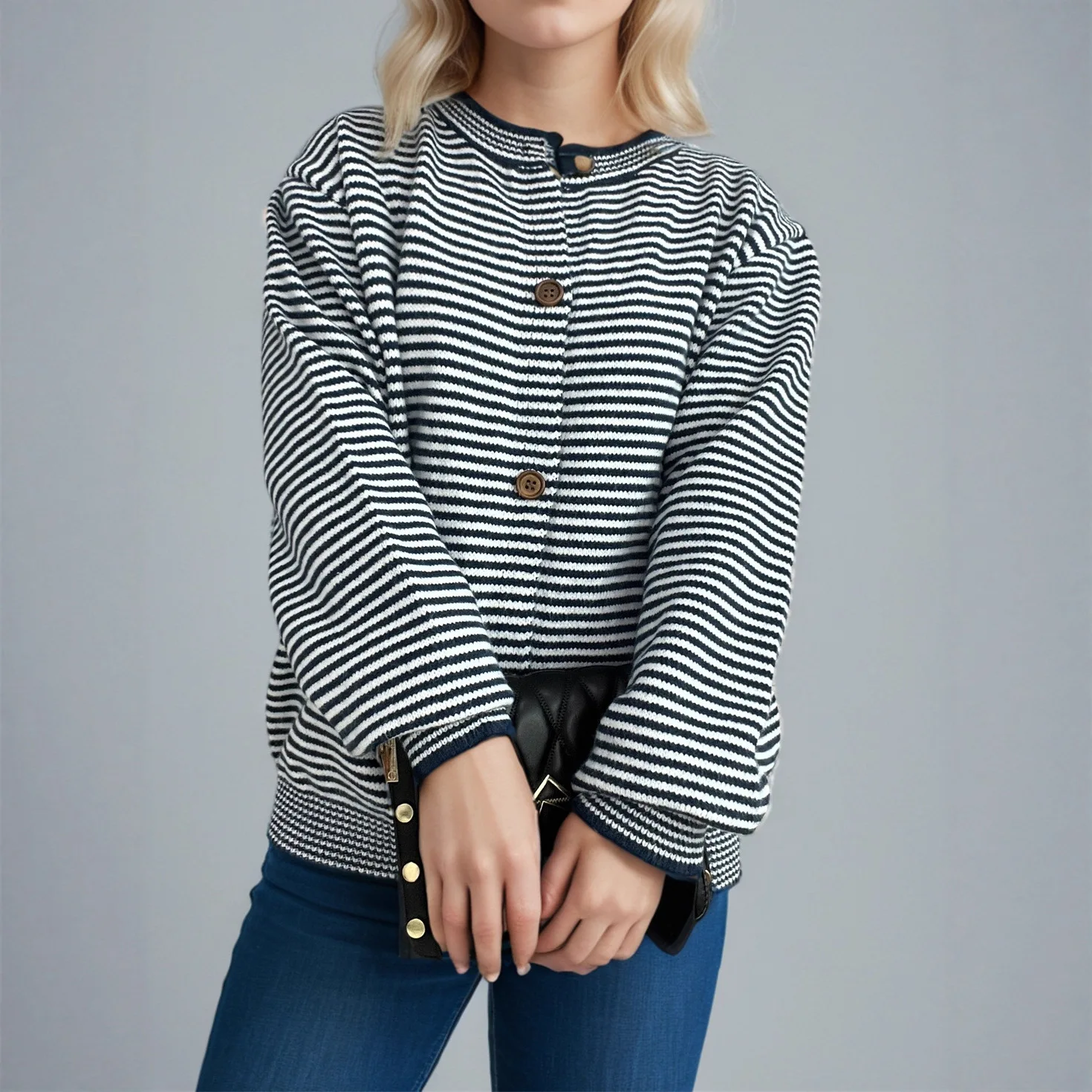 

2025 New Color-Block Striped Knitted Top Round Neck Casual Scarf Fashion Sweater Coat