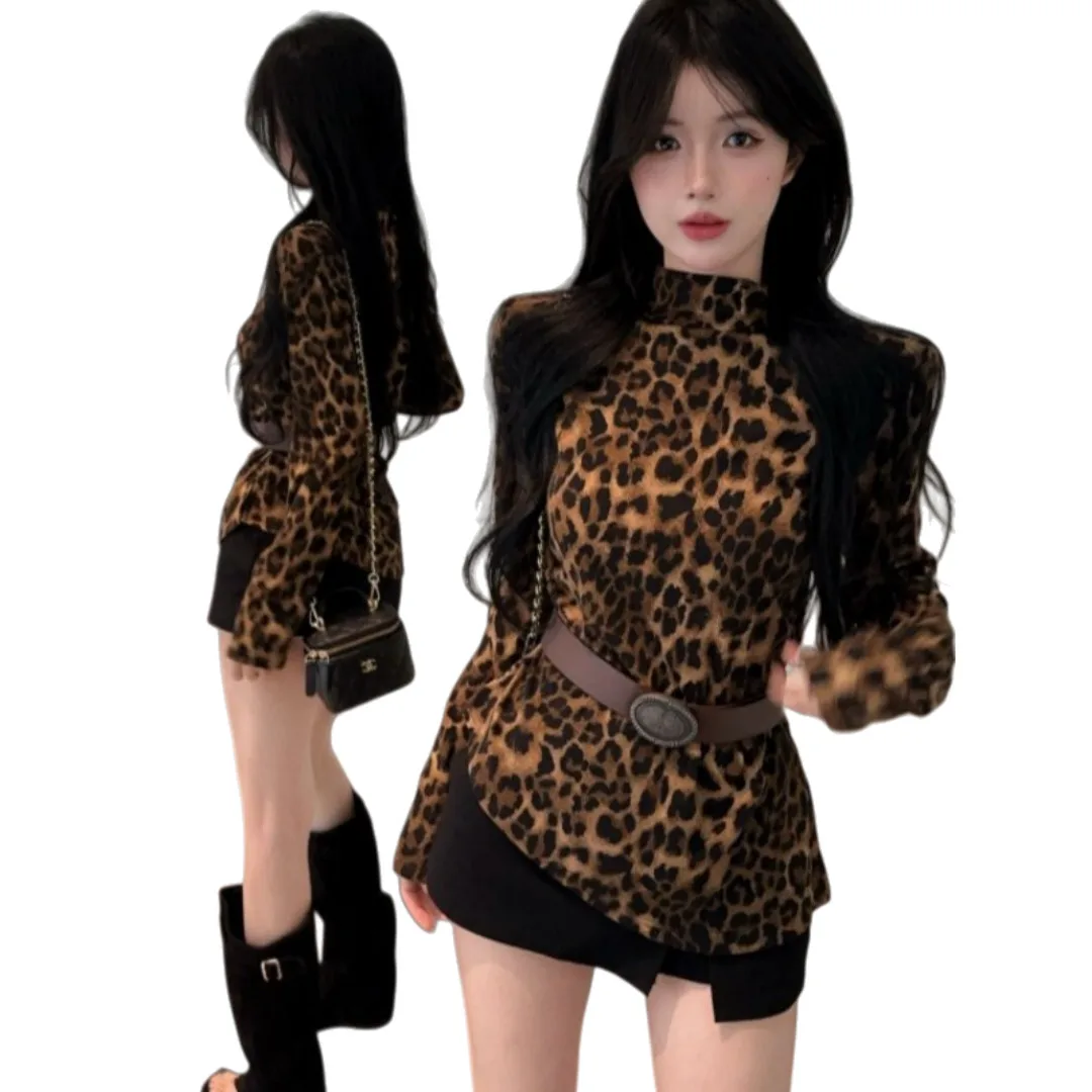 

Women Leopard Base Layer 2025 Autumn Leopard Print Long Sleeve Top Women's Retro Vibe Turtleneck Slim Fit Waist Cinched T Shirt