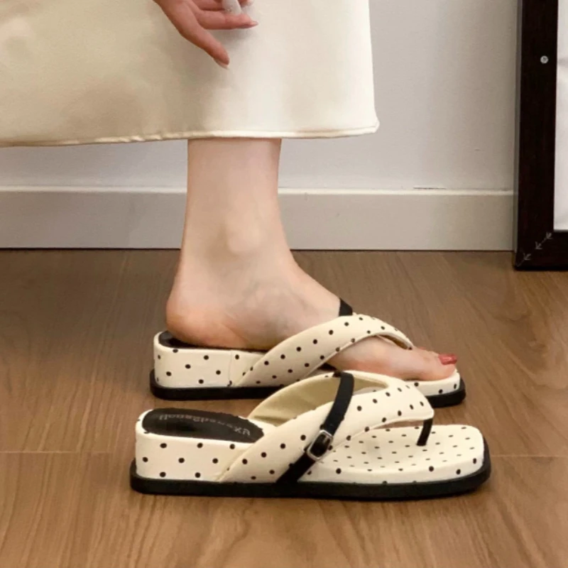 Women's One-word Buckle Strap Embellishment Square Clip-toe Wave Point Style Comfortable Slippers Women Fashion Casual Sandals