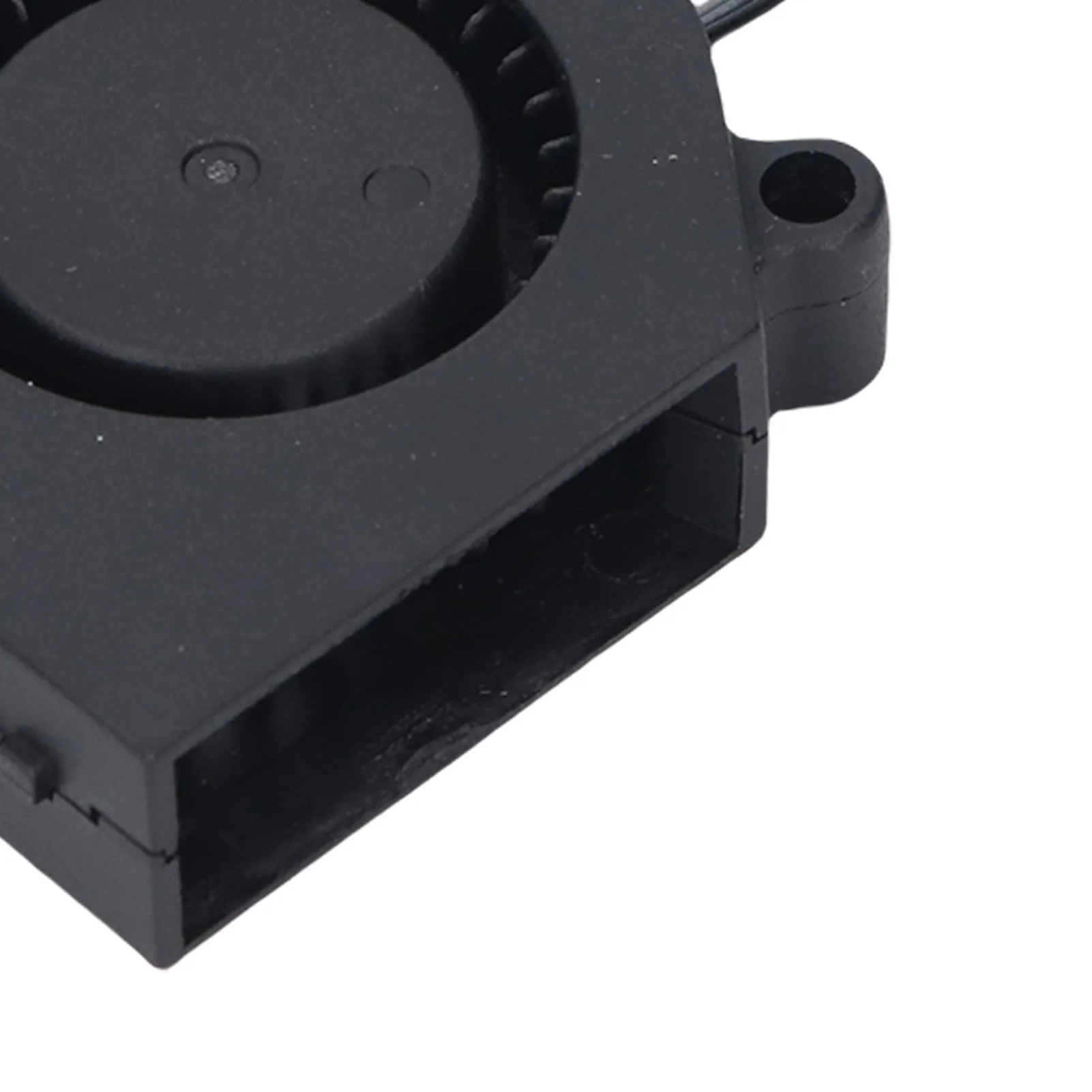 3D เครื่องพิมพ์พัดลมระบายความร้อนชุดขนาดกะทัดรัดที่มีประสิทธิภาพเสถียรภาพที่ดี Double Ball Bearing ABS 3D เครื่องพิมพ์รุ่นพัดลมระบายความร้อนสําหรับซ่อม