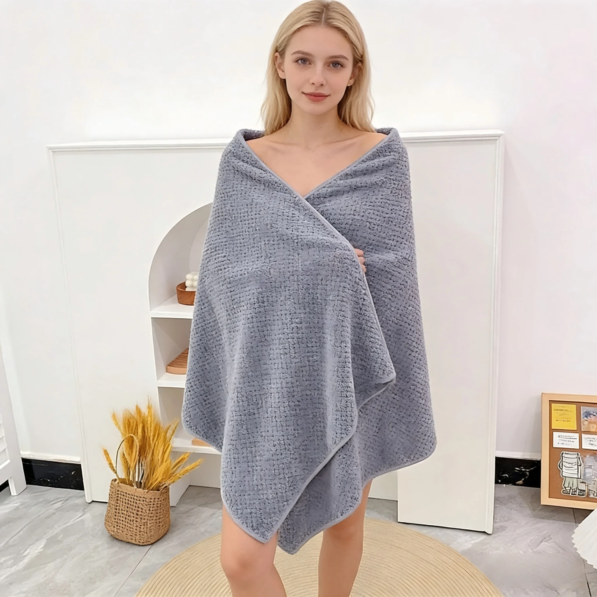 1pc Large Coral Fleece Bath Towel, Pineapple Check Soft Absorbent Quick-Dry, Non-Shedding Lint-Free for Bathroom Beach