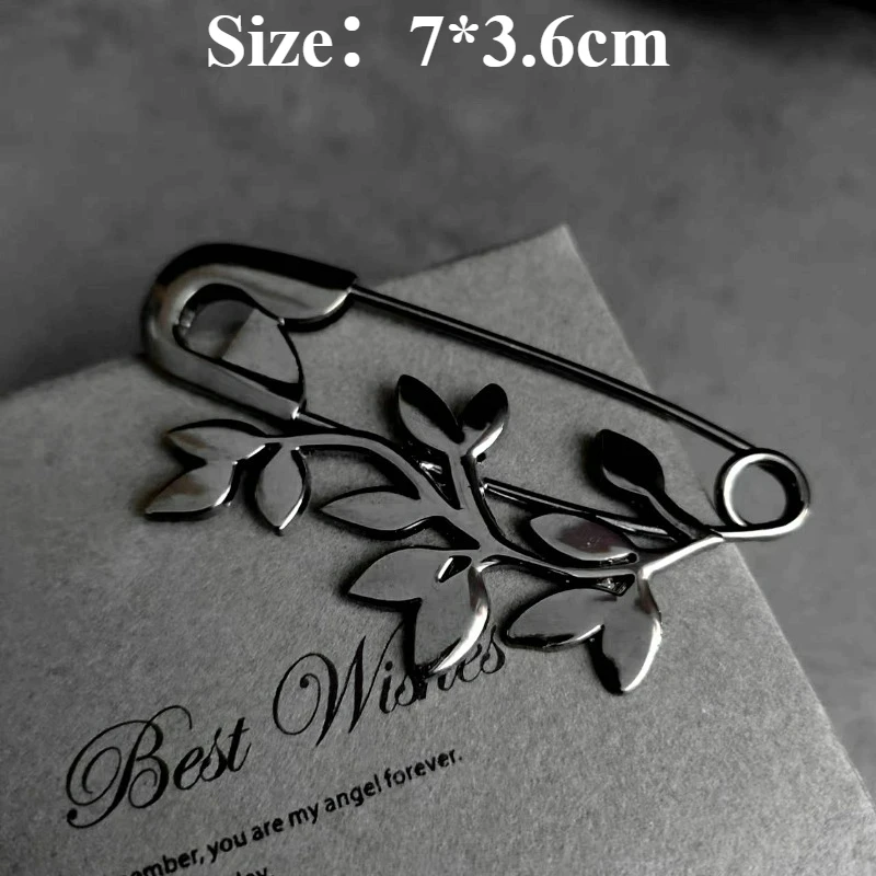 Retro Classic Metal Plated Black Gun Color Leaf Pattern Pin Unique-shaped High-contrast Jewelry Brooches Decorative Accessory