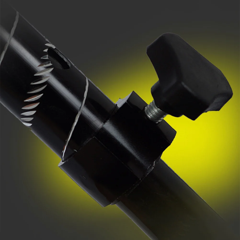 

1 шт. складная растягивающаяся трость из алюминиевого сплава с четырьмя ножками, нескользящая, противоскользящая, встроенная, легкая, для пожилых людей