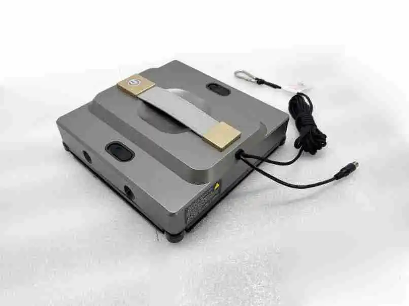 روبوت آلة تنظيف النوافذ، دعامات صوتية، تنظيف أوتوماتيكي بالكامل، مطالبات صوتية، رش تلقائي، مناسب للاستخدام المنزلي