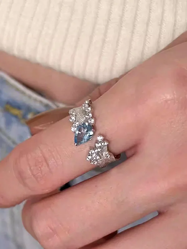 blue-waterdrop-ring-for-women-luxury-sensation-index-finger-ring-elegant-fashion-jewelry-by-make＆kana