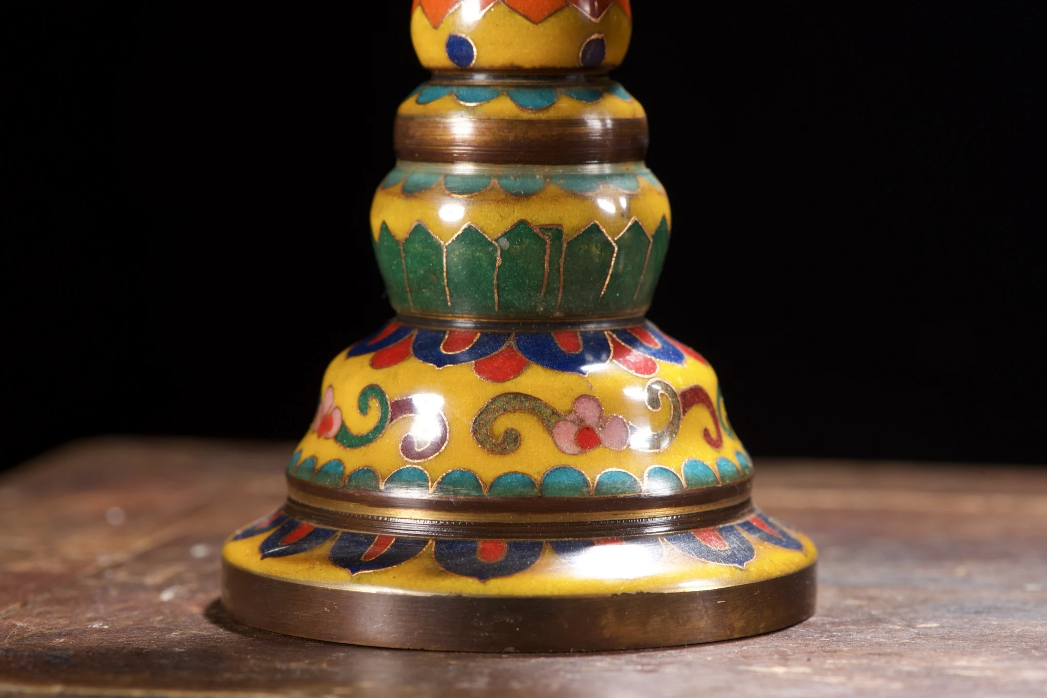 Old Bronze Cloisonne Enamel interlocking branches Lotus patterned candle holder a pair candlestick Study Amass wealth Ornament