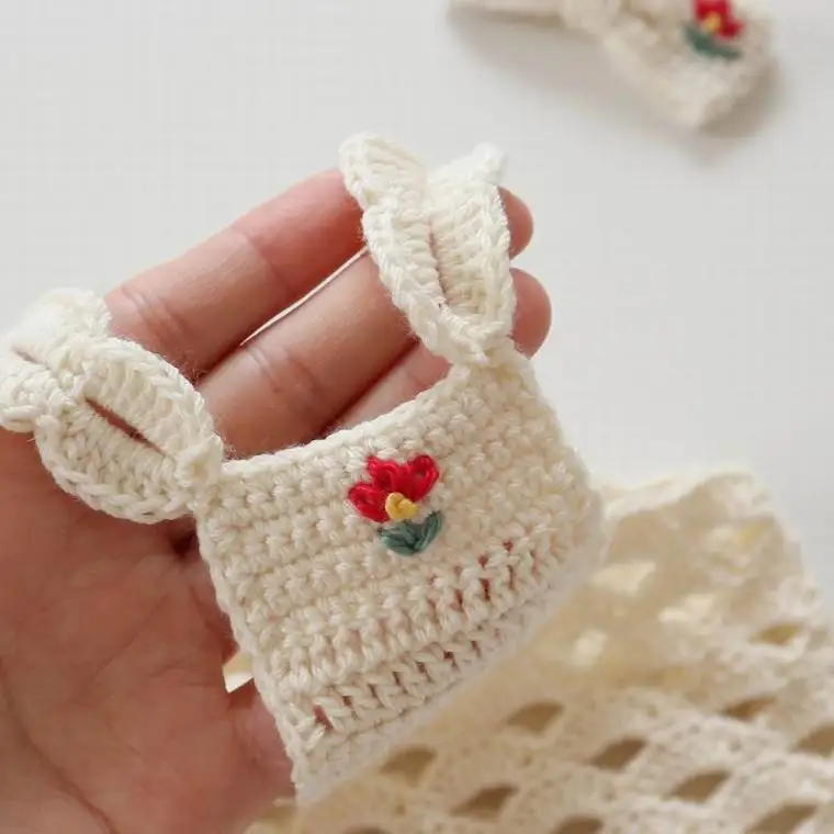 INS Cat and Dog Knitting Vest Handmade Fish Scale Wavy Texture Small Flower Vine Pet Sweater Cute Small Sling Winter Warmth