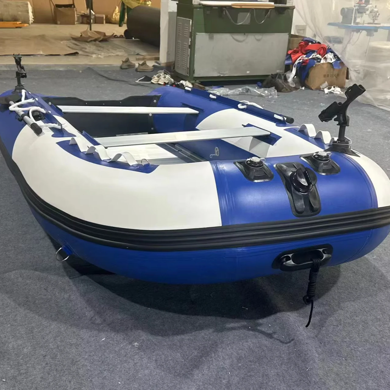 

Rowing Boat Folded PVC Inflatable Rowing Boat for 4-6 Persons Outdoor Entertainment on Lake River and Offshore