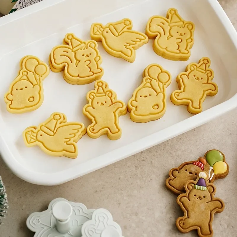 Cute Animals Carnival Cookies Stamps and Cutters Cartoon Squirrel/Bear/Duck/Pigeon Biscuit Molds Fondant Cake Decor Baking Tools