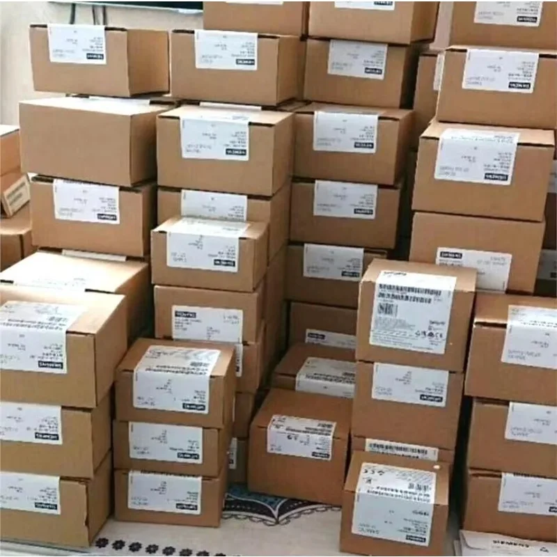 العلامة التجارية الجديدة Clatn63-125-e Plc