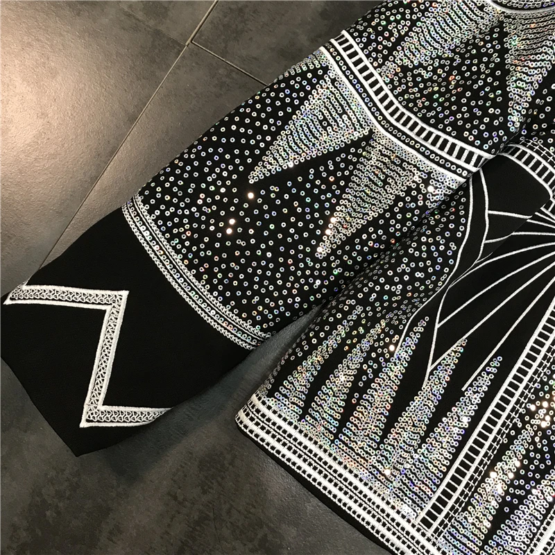 Celebrity Style 2025 Spring Heavy Sequined Stars Embroidered Vintage Party Jacket O Neck Short Coat Top Women