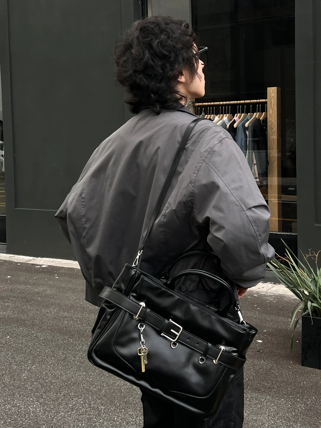 

NIN Fashionable Large Capacity Leather Tote Bag Men's Underarm Handbag Stylish Retro Dark Series Casual Single Shoulder Bag