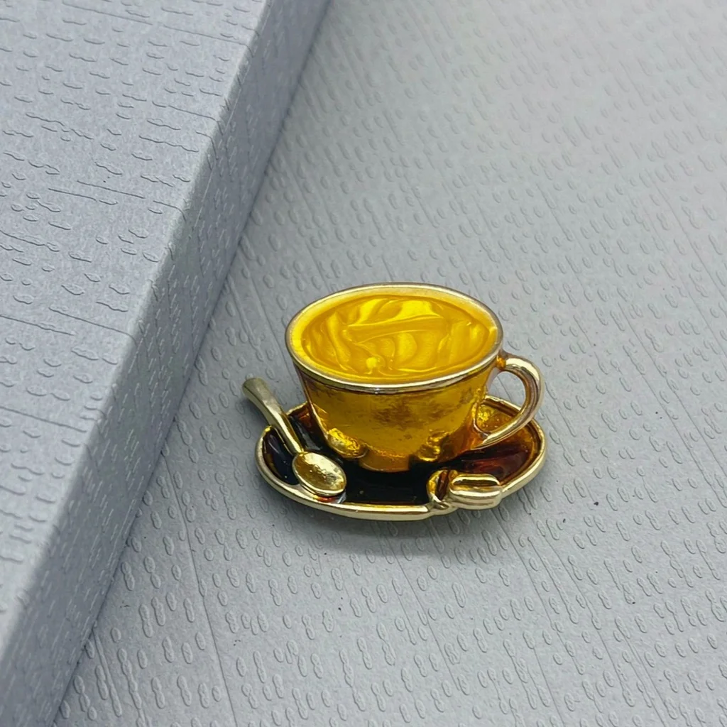 2026 Collar accessory, decorative buckle, scarf buckle, metal buckle, wedding guest brooch, badge, pin, shoe badge, light luxury waterproof, women's suit pin, high aesthetic value, suit lapel pin, European retro, niche, personalized, bow tie accessory, versatile, badge brooch, elegant, corsage