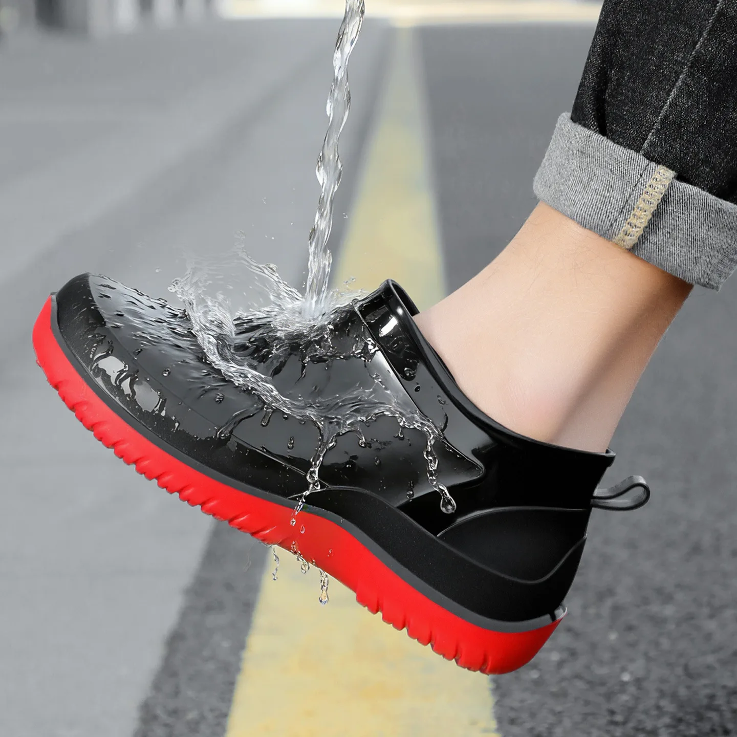 

Fashionable Men's Fishing Rain Boots Men's Low-cut Anti-slip Waterproof and Wear-resistant Rubber Shoes for Work and Travel Boot