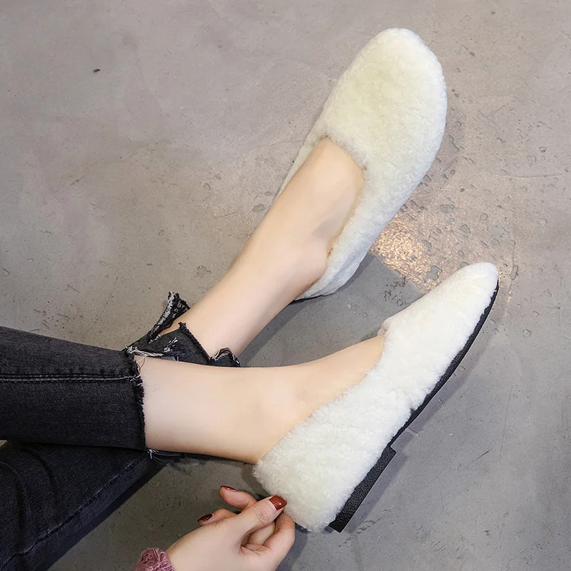 AIYUQI 2024 new winter women fur shoes Anti-slip women\'s flat shoes female plus size velvet bean shoes