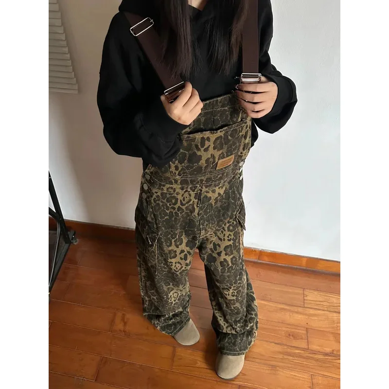 Combinaisons en Denim imprimé léopard pour femmes, Streetwear rétro, jambes larges, pantalon de vadrouille droit, multi-poches, barboteuse en Denim décontractée