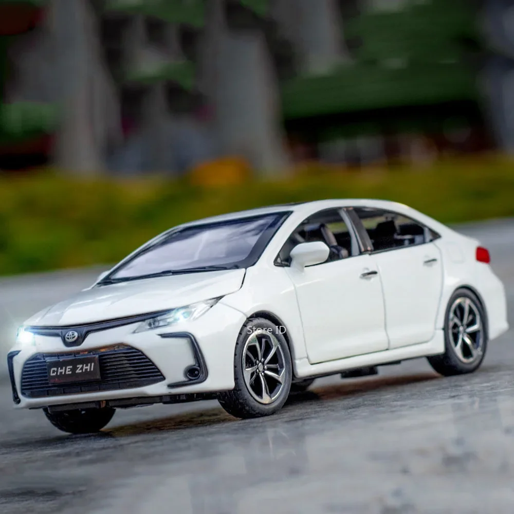 1:32 Corolla Metal Diecast Toy Model Cars 6 Doors Opened Pull Back Sound Light Rubber Tires Simulation Vehicles for Boys Gifts