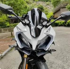 Motorcycle Carbon Fiber Front Cowl Wind Deflector - Aerodynamic Winglet with Radiator Grille for Enhanced Cooling & Airflow