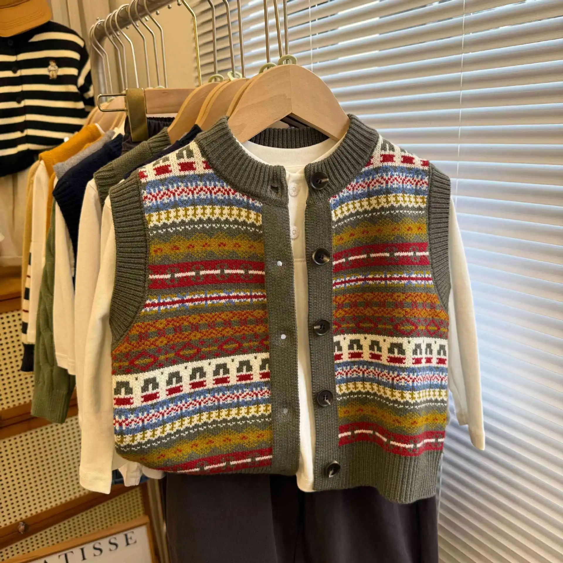 Autumn Winter Retro Children Girls Vest Coat RAISE Contrast Kids Girls Fair Isle Sleeveless Sweater Thicken Baby Girls Knitwear