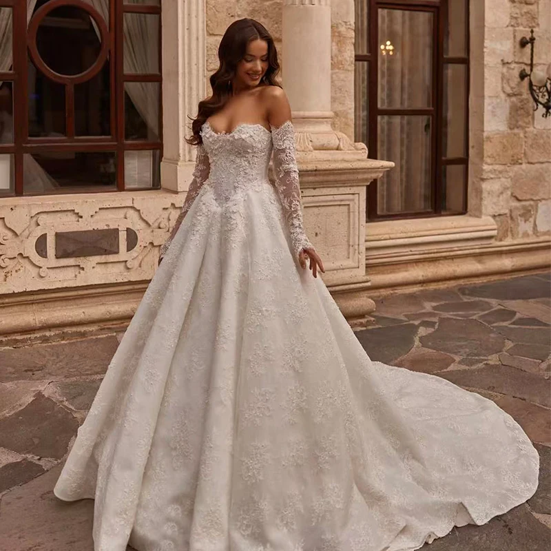 Graceful Wedding Dress Voluminous Flowers Embroidery Ballgown Heart V-Neck Fullsleeve Customized Bride Lace Up Vestido De Novia