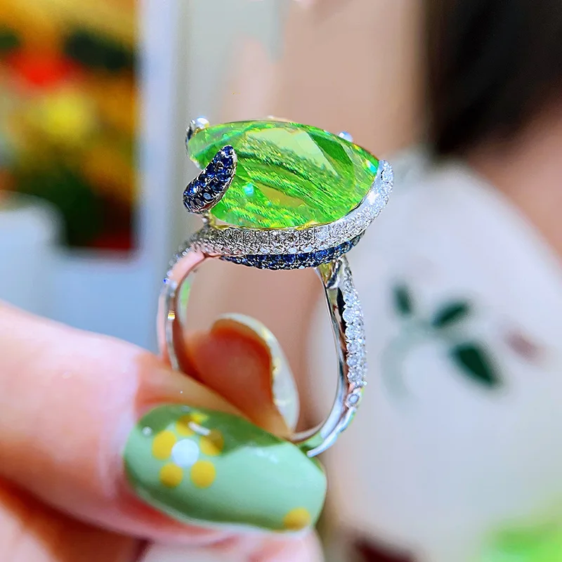 New Luxury Silver Color Rings with Big Carat Bright Green Tourmaline Rings For Women Luxury Wedding Party Finger Accessories