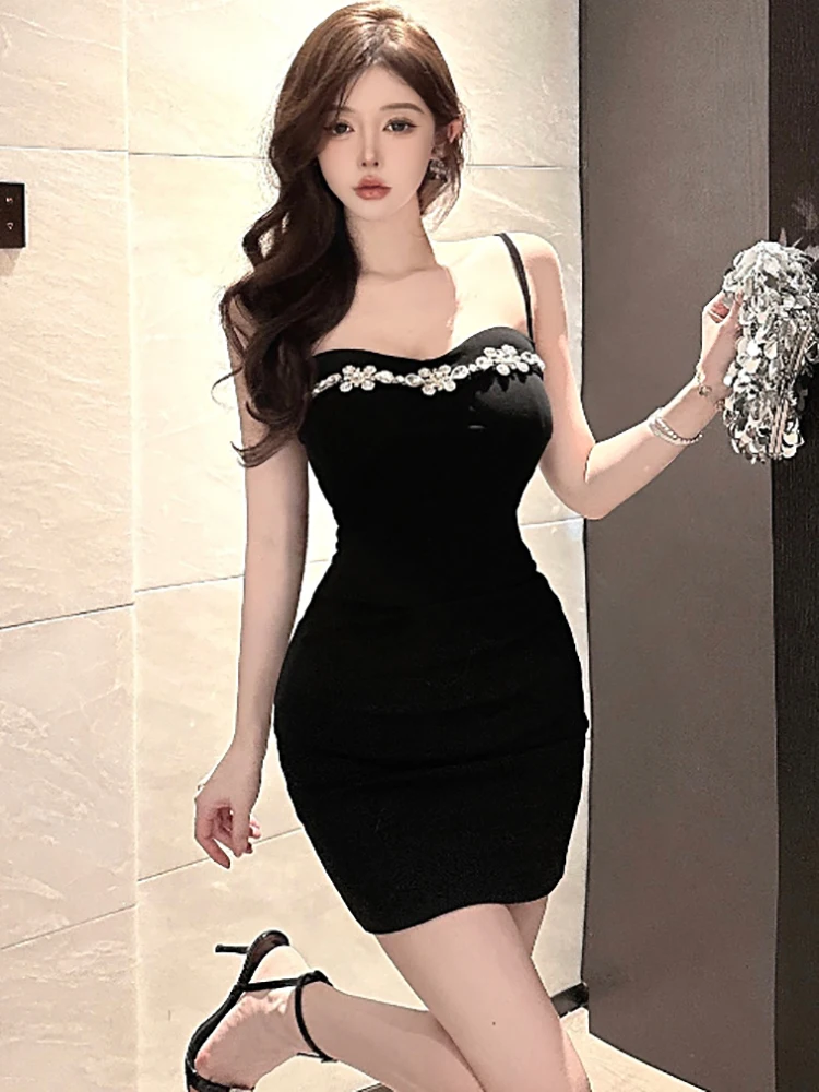 Estate nero Chic diamanti Sexy Sling Mini abito donna coreano Vintage Hepburn Prom Dress 2024 nuovo elegante vestito aderente Hip Wrap