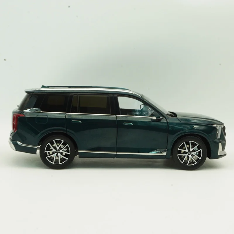 1:18 Scale Diecast Alloy 2022 GAC Trumpchi GS8 SUV Toys Cars Model Classics Adult Collectible Souvenir Gifts Static Display