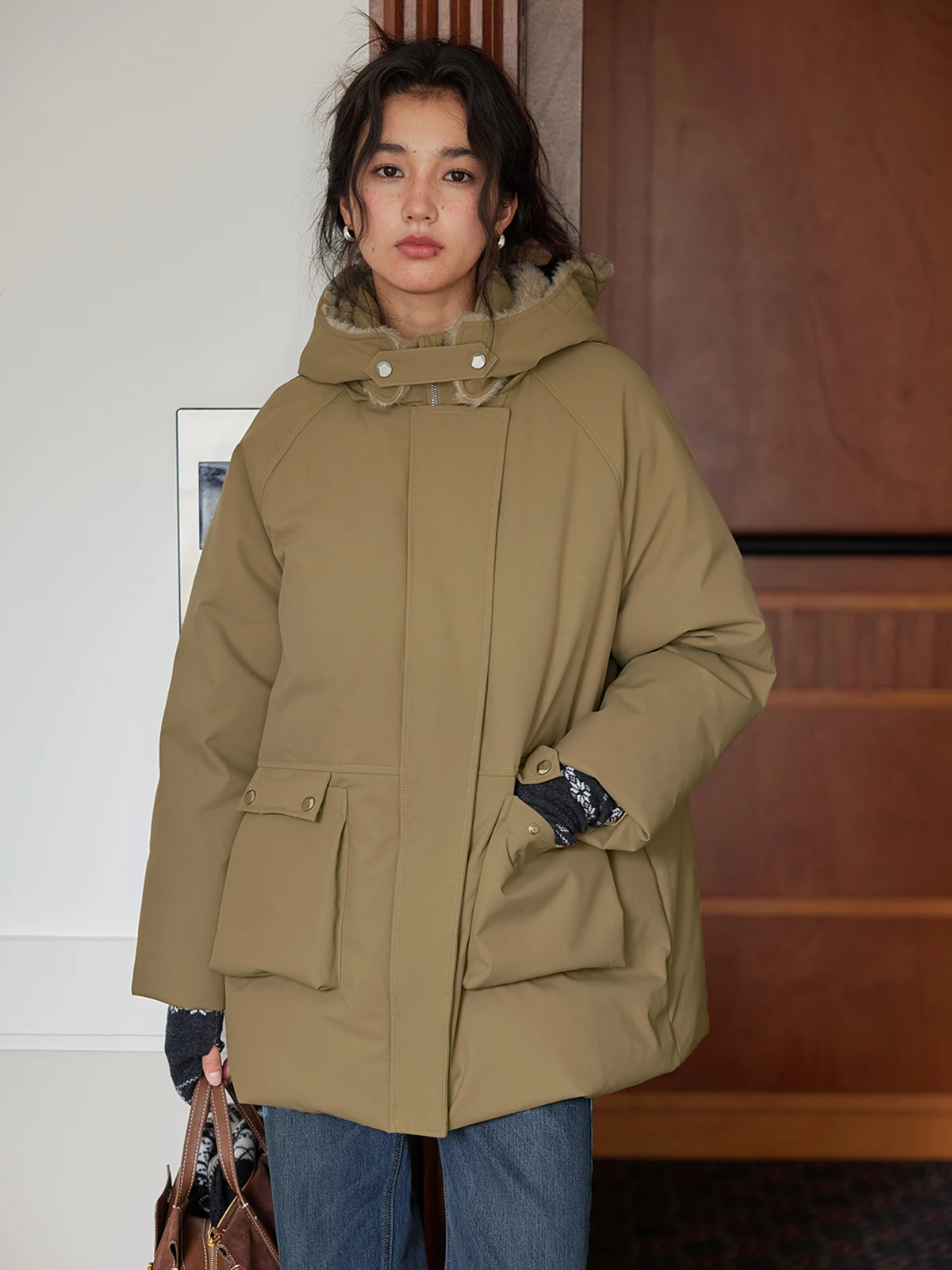 

Зимняя женская парка Solighter 90 White Du down Tee-in-One: утепленная, водонепроницаемая, с длинными рукавами, на молнии, для работы