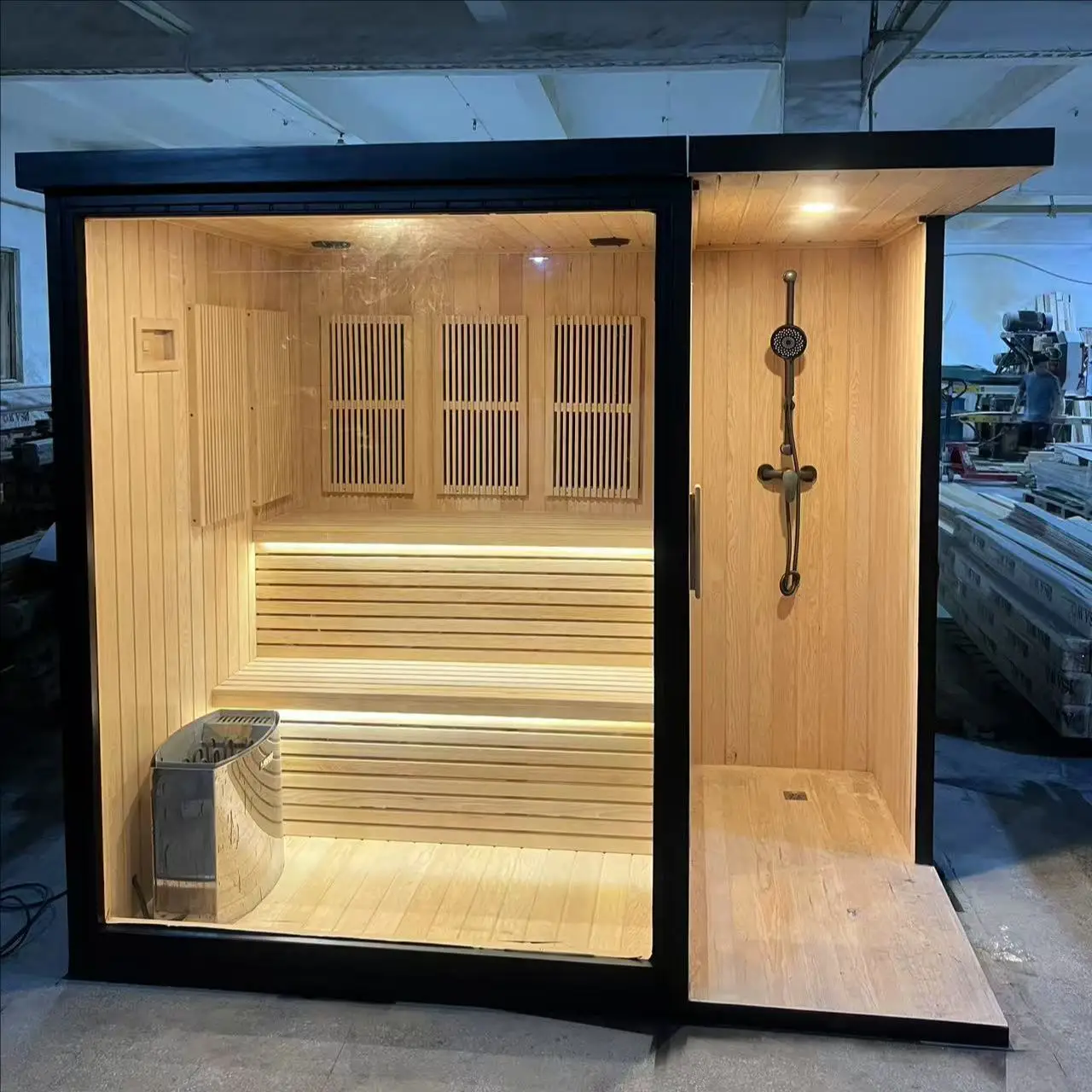 Modern Design Indoor/Outdoor Mini Infrared Dry Sauna Room Electric Heating Steam Shower for Villas Solid Wood Construction