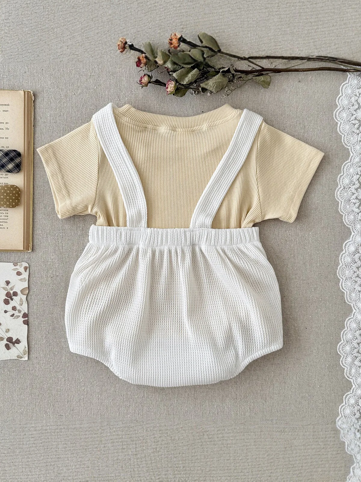 Korean Style Baby Summer 2PCS Outfit Waffle Knit Short Sleeve T Shirt And Rainbow Overalls Romper For Infant view 2
